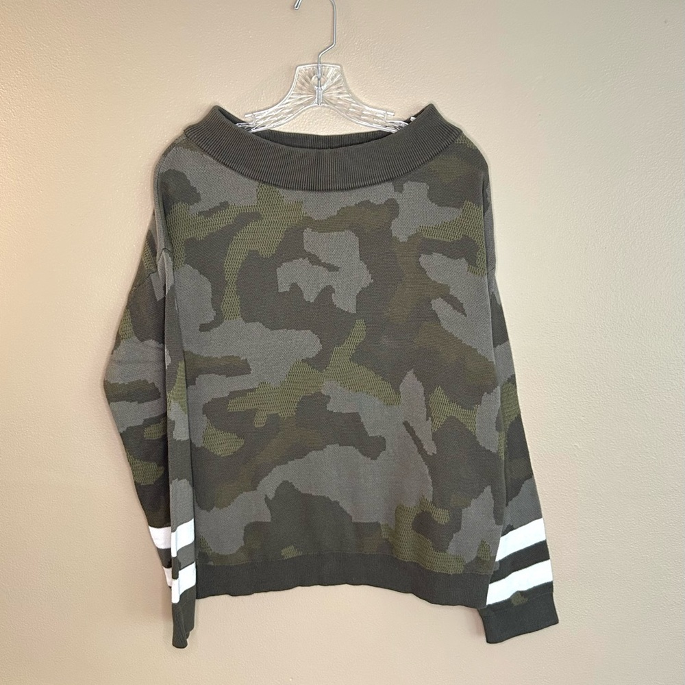 Hem & Thread Women's Olive Knit Sweater Size Medium